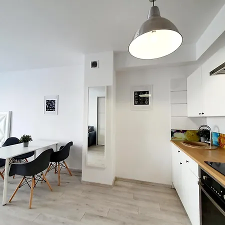 Mieszkanie Na Parterze Ii Apartment *